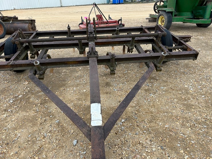 #37755-•-graham-chisel-plow-image-3