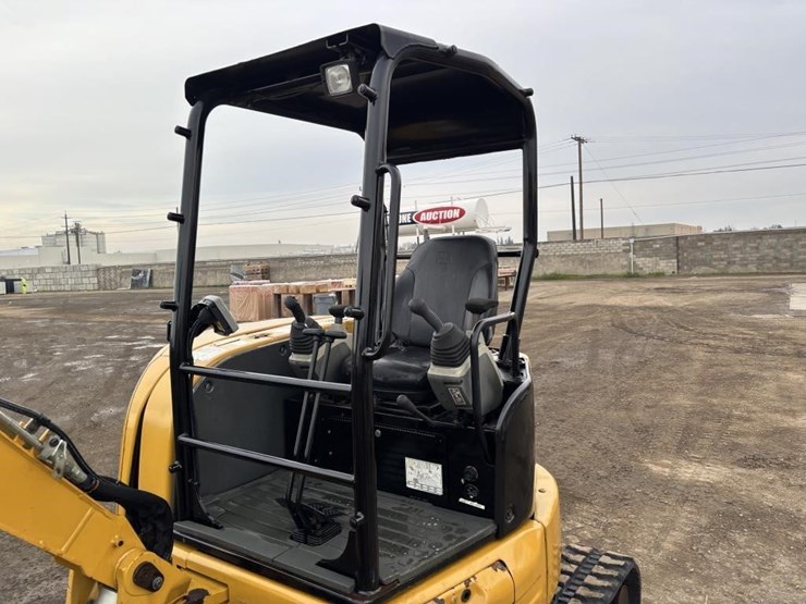 2018-caterpillar-303-image-25