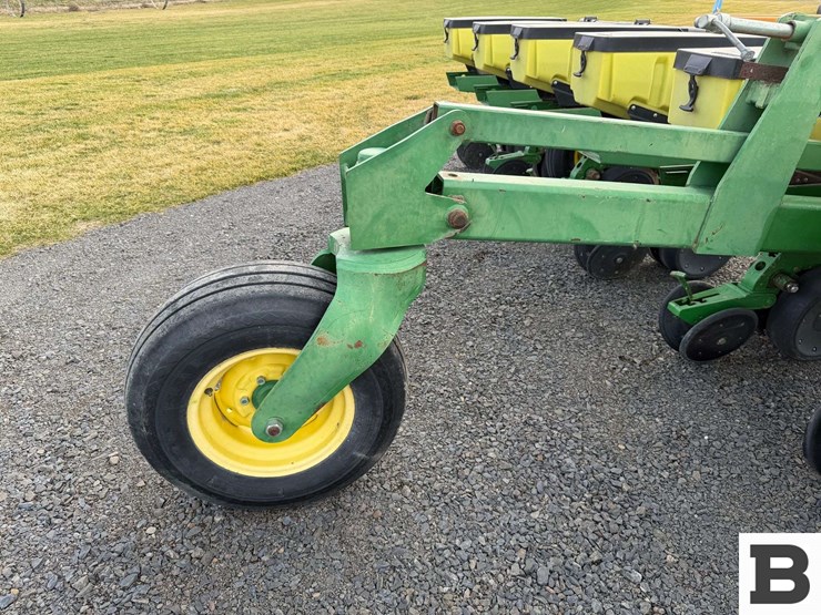 john-deere-1720-image-29