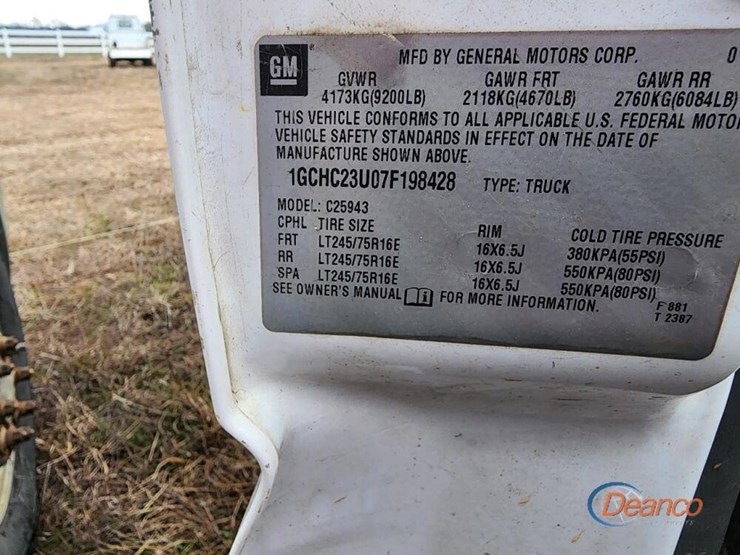 2007-chevrolet-silverado-2500hd-image-8