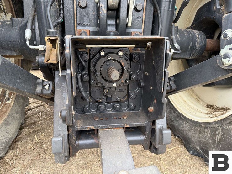 new-holland-t8.330-image-38