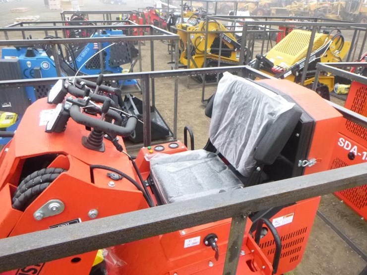 2025-agt-sda-140t-skid-steer-track-loader-image-12