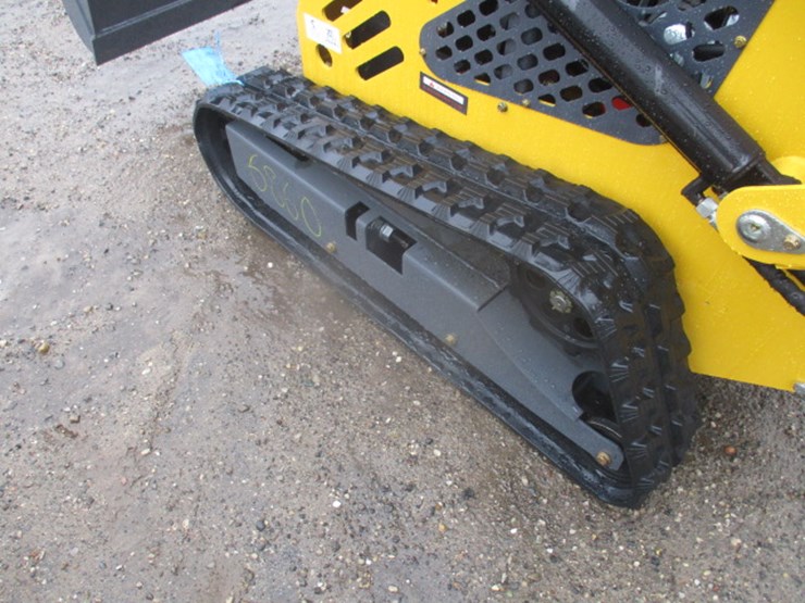 #6860-•-sdll60-skid-steer-loader-image-5