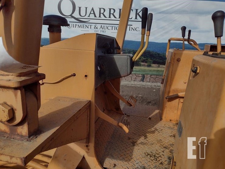 komatsu-d31a-17-image-11