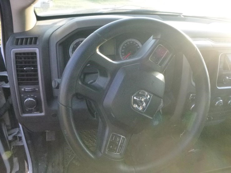 2014-dodge-1500-image-10