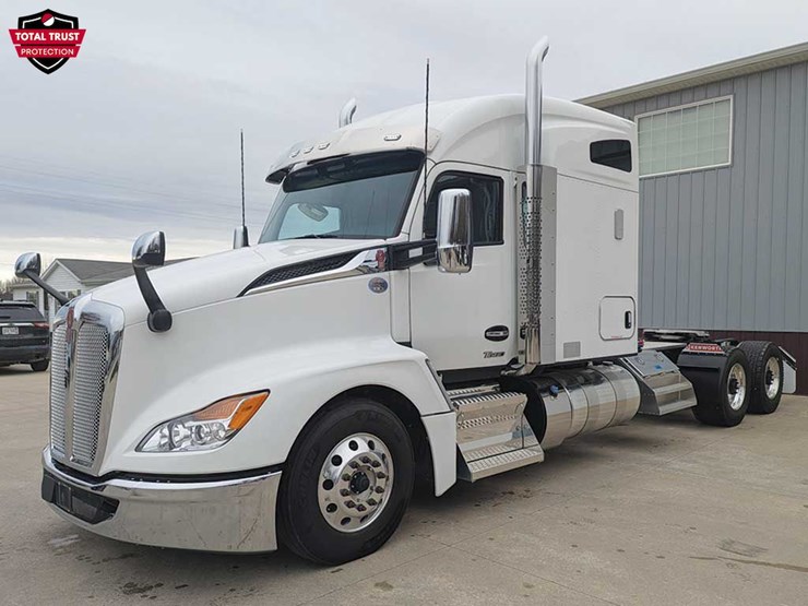 2025-kenworth-t680-image-1