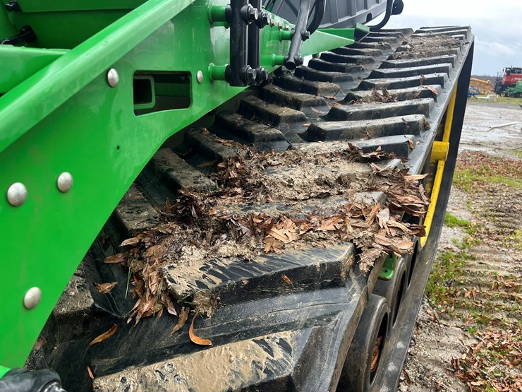 2014-john-deere-8370rt-image-22