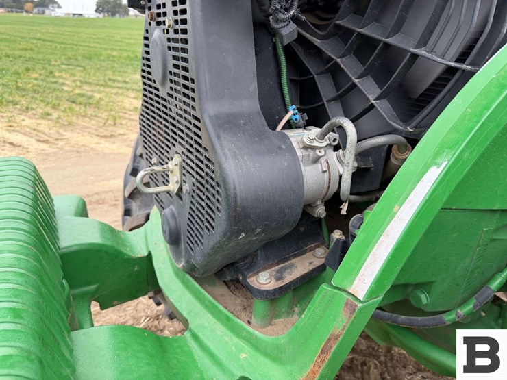 2012-john-deere-7215r-image-59