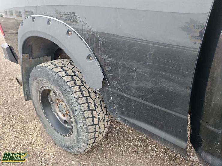 2017-dodge-3500-image-33