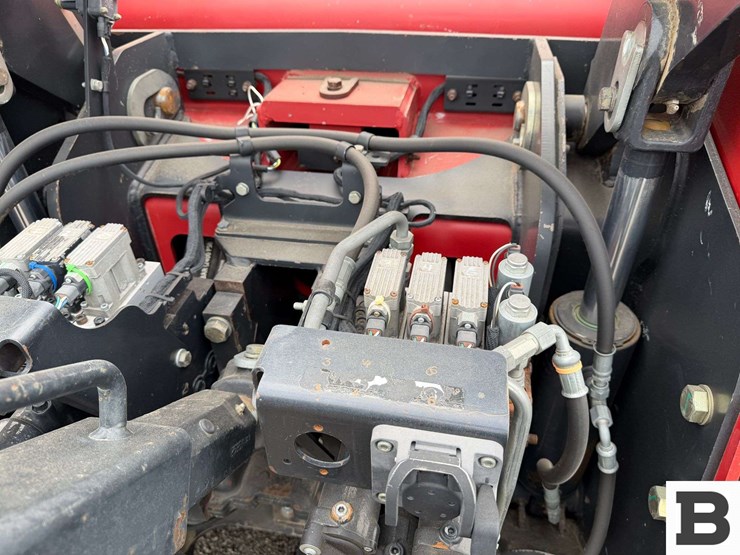 2012-case-ih-600-image-48