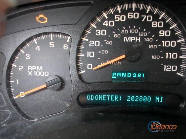 2003-chevrolet-tahoe-image-5