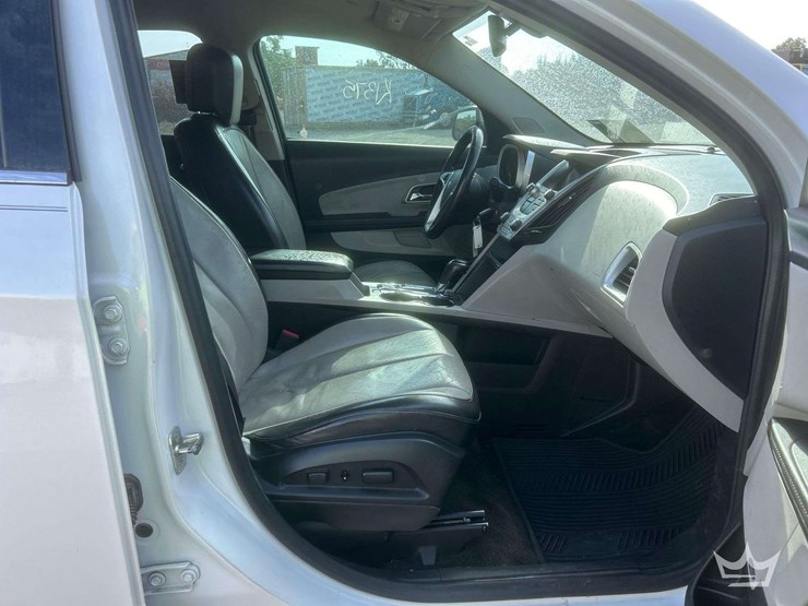 2017-chevrolet-equinox-image-17