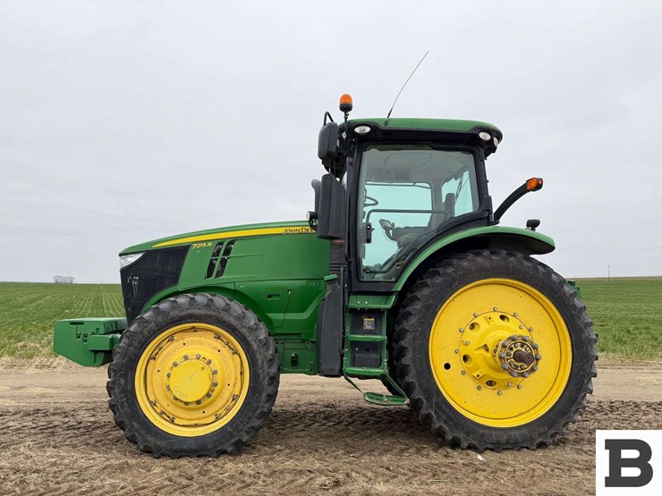2012-john-deere-7215r-image-2