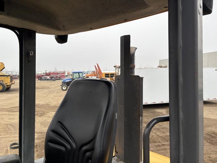 2012-volvo-l30b-image-32