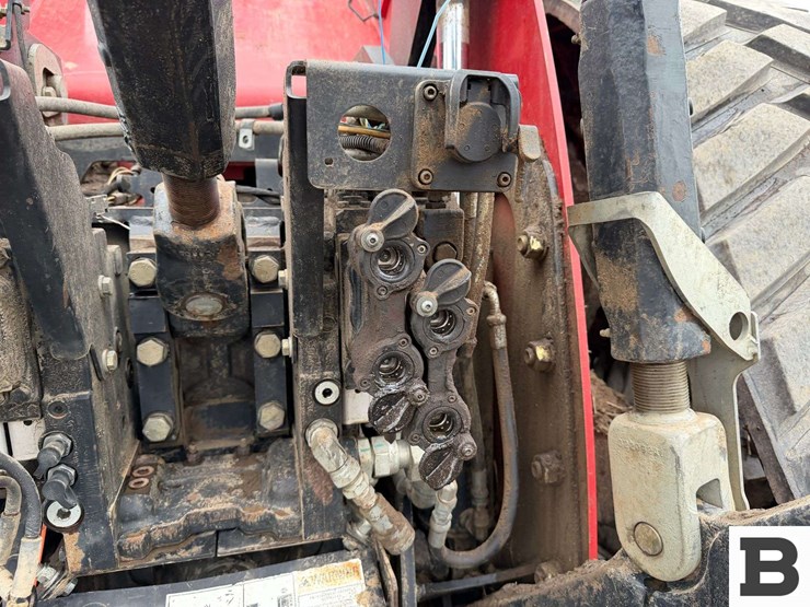 2014-case-ih-steiger-370-rowtrac-image-39