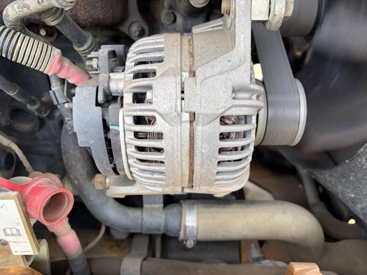 2017-case-580sn-image-34