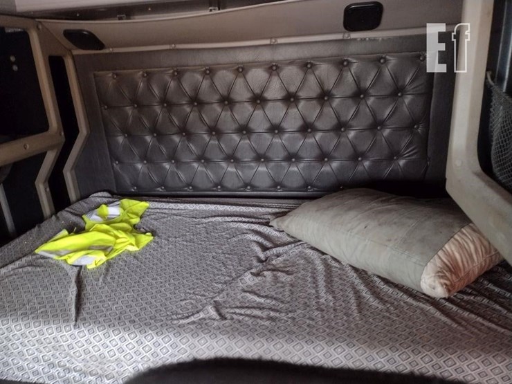 2000-international-9900-image-16