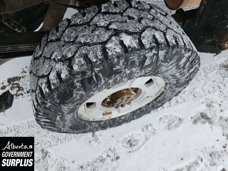 2018-chevrolet-silverado-2500hd-image-12