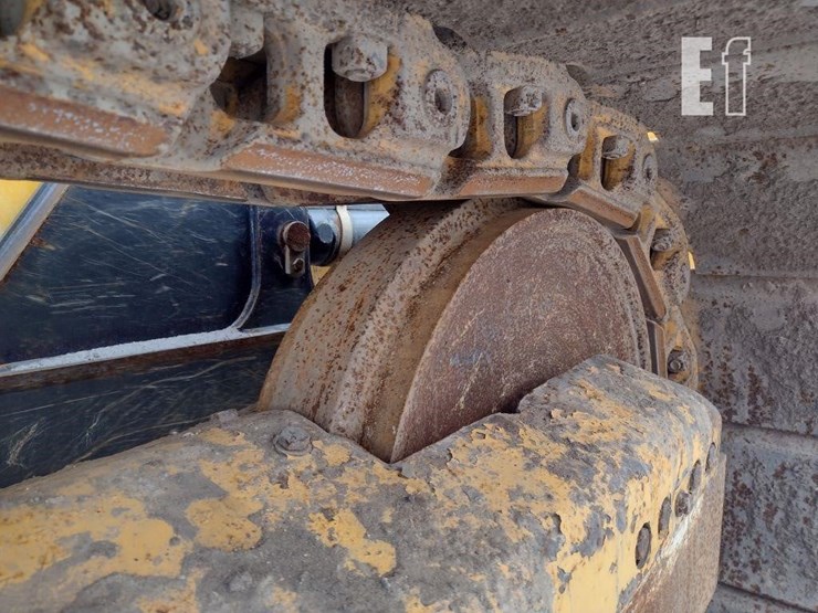 2022-deere-700l-lgp-image-36