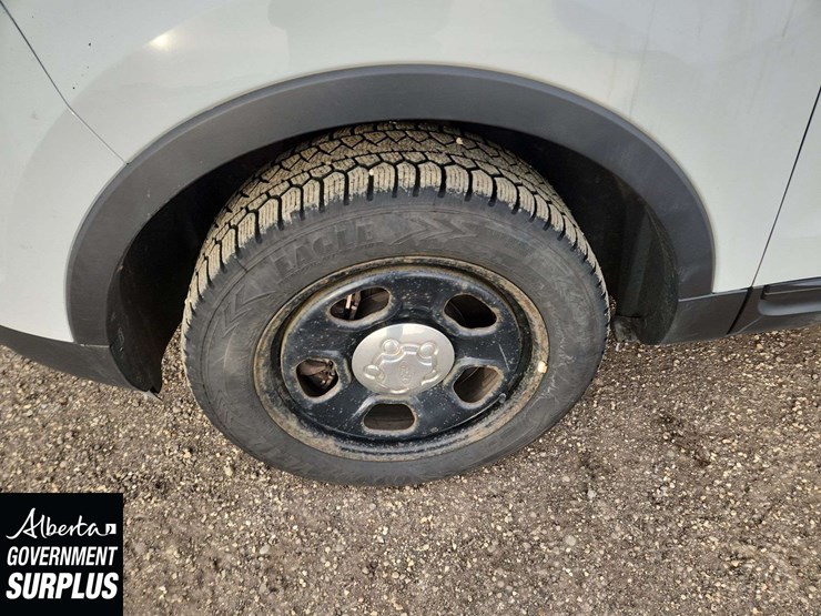 2013-ford-explorer-image-10