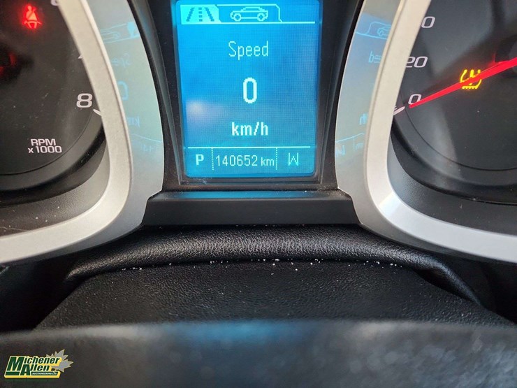 2017-chevrolet-equinox-lt-image-28