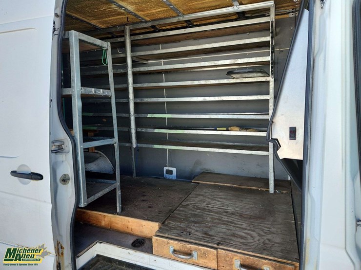 2009-dodge-sprinter-3500-image-23