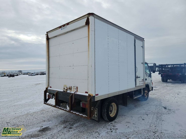 2003-gmc-w4500-image-4