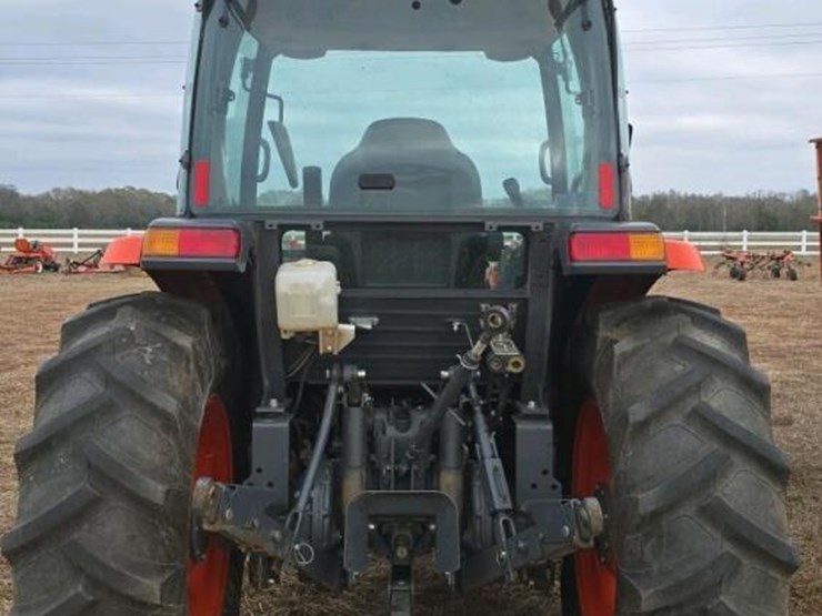 2023-kubota-la1055-image-11