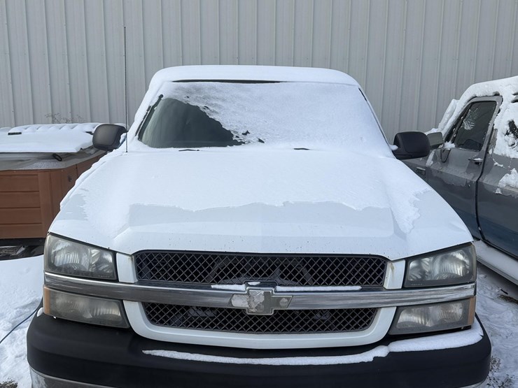 2003-chevrolet-silverado-2500-image-2