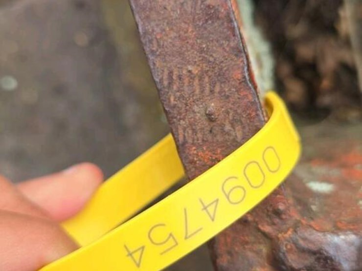 1000-gal-nurse-tank-on-trailer:-new-pump-image-12