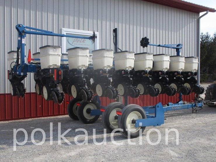 2013-kinze-3500-image-3