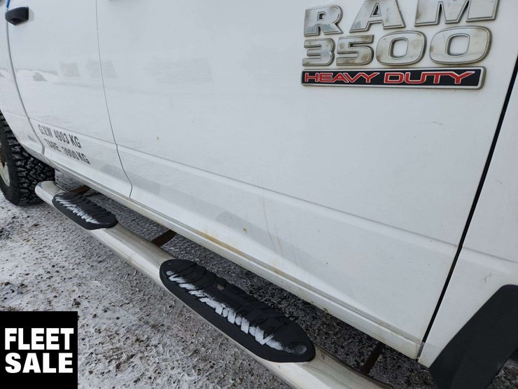 2015-ram-3500-slt-image-35