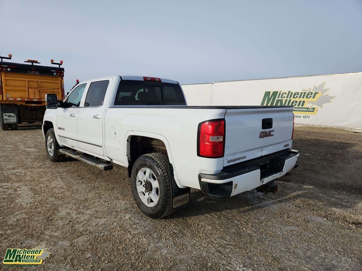 2017-gmc-sierra-3500hd-image-3