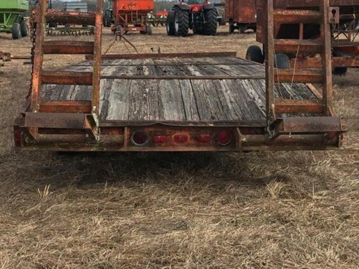 18'-trailer,-s/n-9t50074-(no-title---bill-of-sale-onl):-3-axle,-dovetail-image-5