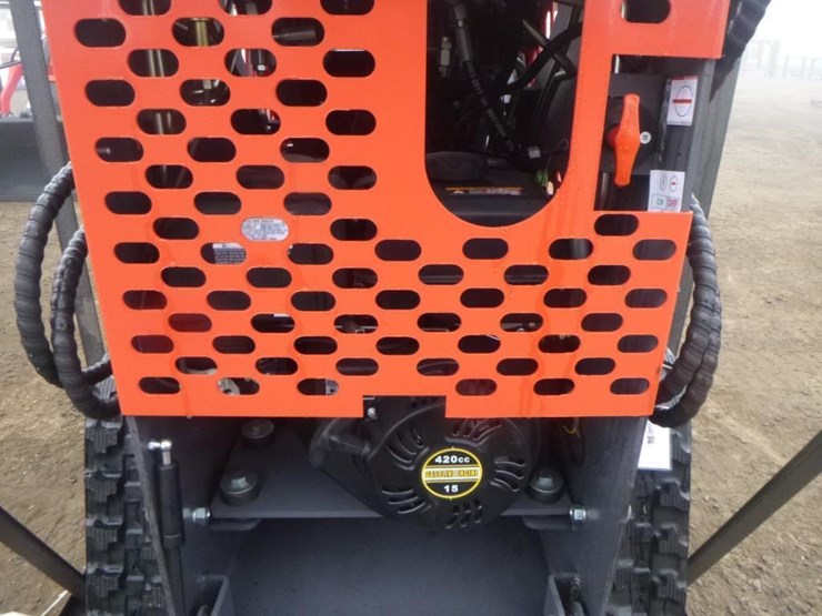 2025-agt-ysrt14-skid-steer-track-loader-image-15