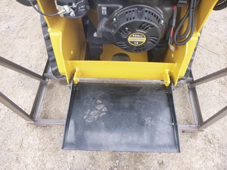 2025-agt-mx-mrt14-skid-steer-track-loader-image-11