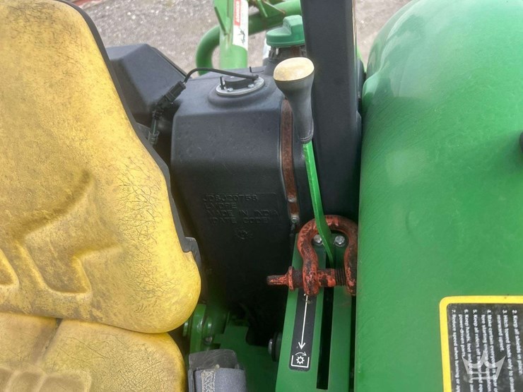 2016-john-deere-5065e-image-16