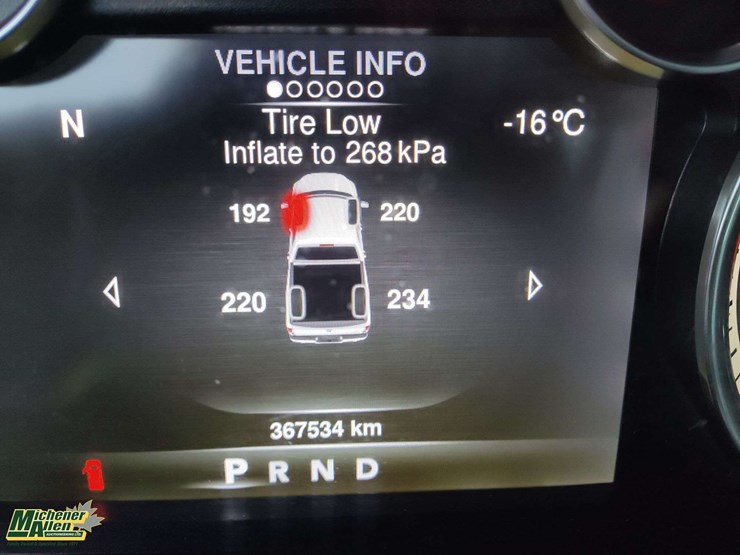 2016-dodge-1500-image-18