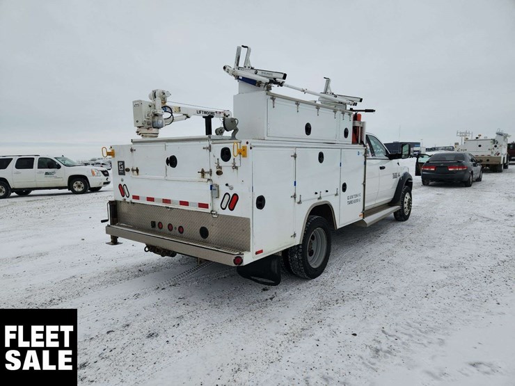 2014-ram-4500-slt-image-4