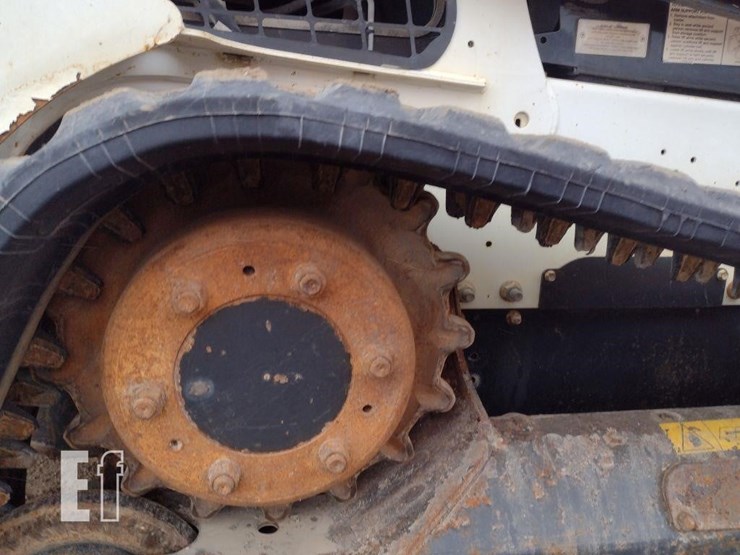 2017-bobcat-t740-image-30