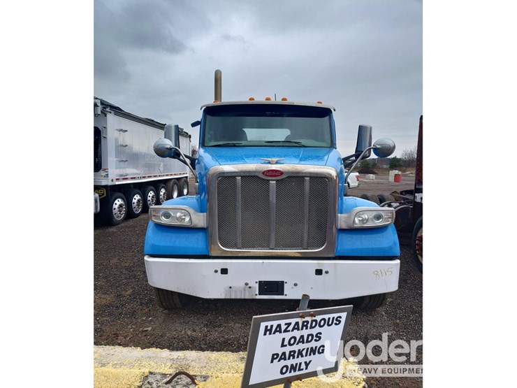 2018-peterbilt-567-image-4