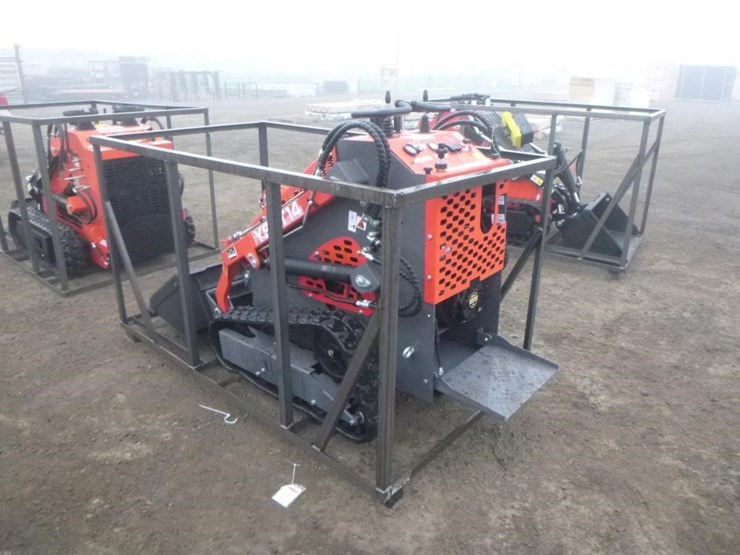 2025-agt-ysrt14-skid-steer-track-loader-image-4