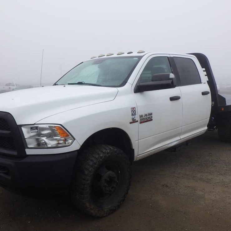 2016 DODGE 3500