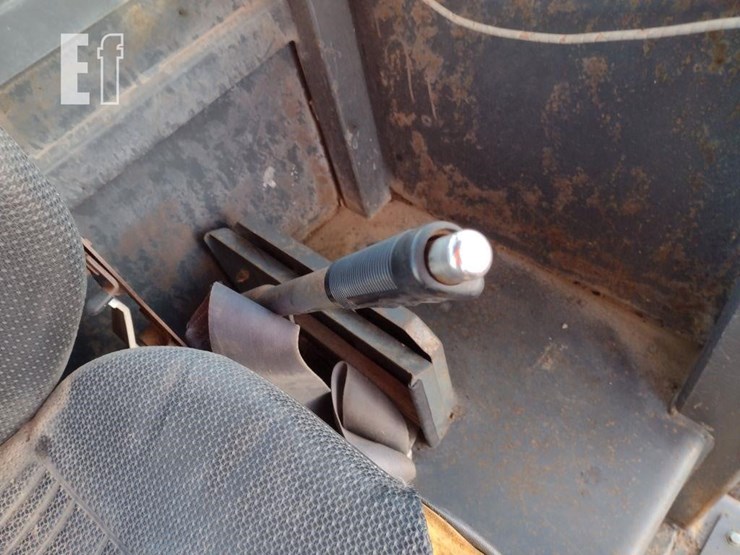 2004-volvo-g86-image-14