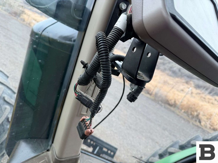 2012-john-deere-8335r-image-106