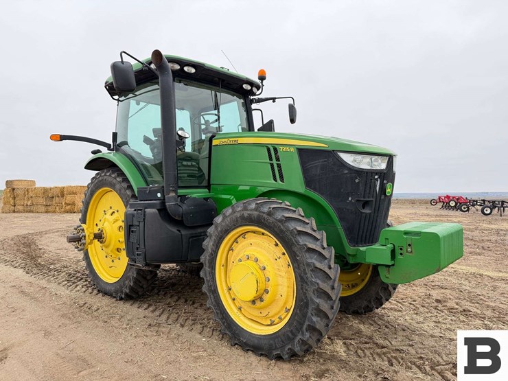 2012-john-deere-7215r-image-7