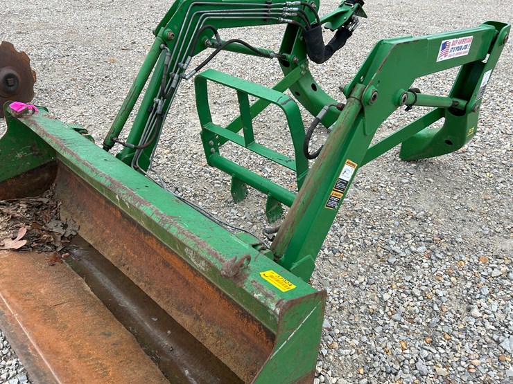 john-deere-305-image-2