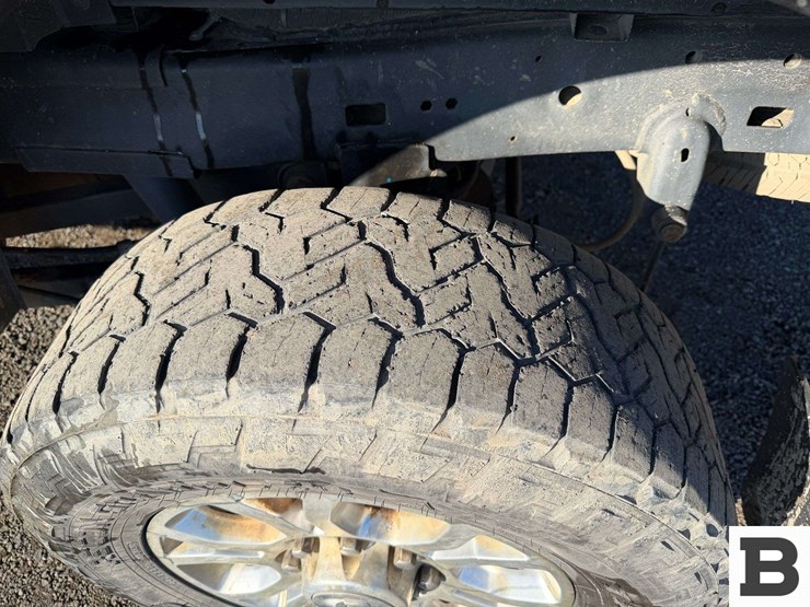 2019-dodge-2500-image-16