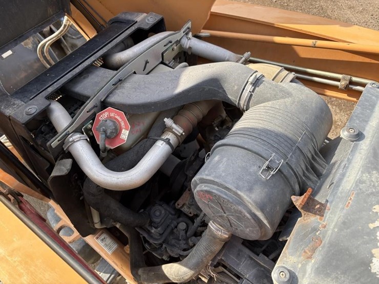 2017-case-580sn-image-23