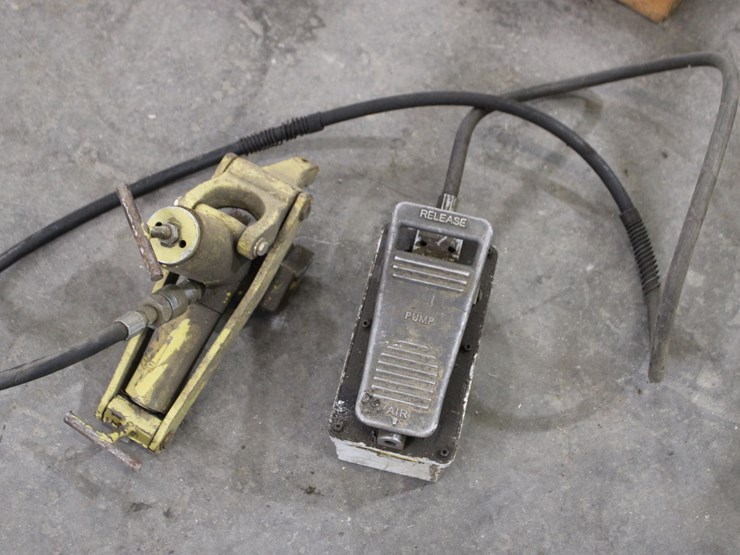 pnuematic-tire-bead-breaker-image-3